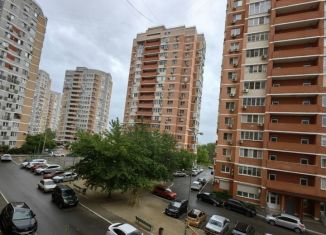 Сдается в аренду 2-ком. квартира, 74 м2, Краснодар, Кожевенная улица, 30