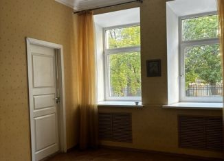 Продам 3-комнатную квартиру, 60 м2, Москва, Большая Бронная улица, 17, ЦАО