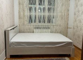 Сдам 2-ком. квартиру, 60 м2, Дагестан, улица Лермонтова, 7