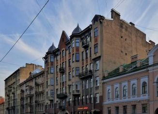 Продам 2-комнатную квартиру, 87 м2, Санкт-Петербург, 9-я линия Васильевского острова, 58, метро Чкаловская