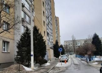 Сдаю в аренду 1-ком. квартиру, 40 м2, Волгоград, Днестровская улица, 14, Центральный район