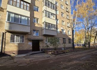 Продаю трехкомнатную квартиру, 62.2 м2, Белоозёрский, Молодёжная улица, 15