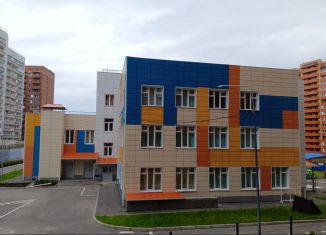 Продается 2-ком. квартира, 52 м2, Красноярск, Советский район, Соколовская улица, 52