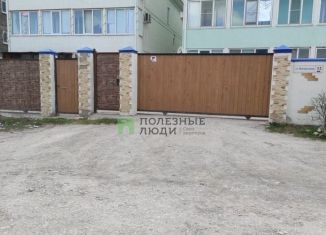 Продаю 1-ком. квартиру, 40 м2, село Гайдук, Центральная улица, 10А