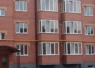 Продаю трехкомнатную квартиру, 103 м2, Владикавказ, улица Хадарцева, 39