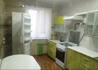 Продаю 2-ком. квартиру, 60.2 м2, Нариманов, Волгоградская улица, 20