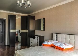 Сдам 2-ком. квартиру, 75 м2, Ставропольский край, Московская улица, 99