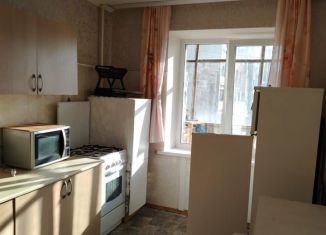 Аренда 2-ком. квартиры, 54 м2, Магнитогорск, улица Калмыкова, 8/1