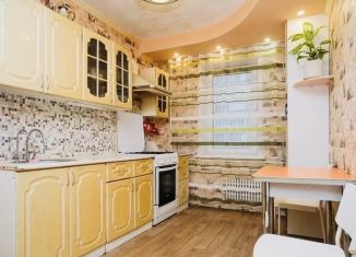 Продается трехкомнатная квартира, 66 м2, Казань, Ново-Савиновский район, Чистопольская улица, 61