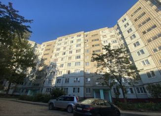 Продается двухкомнатная квартира, 52.9 м2, Смоленск, улица Петра Алексеева, 22/72