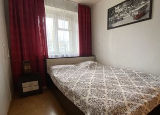 Трехкомнатная квартира в аренду, 50 м2, Киров, улица Широнинцев, 17