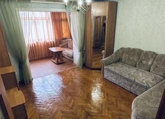 Сдается двухкомнатная квартира, 45 м2, Феодосия, улица Дружбы, 22