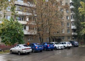 Сдается в аренду 2-комнатная квартира, 46 м2, Саратовская область, улица имени С.Ф. Тархова, 21