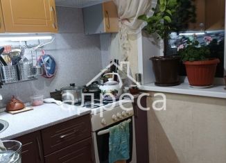 Продается трехкомнатная квартира, 56 м2, Самара, Воронежская улица, 250, метро Безымянка