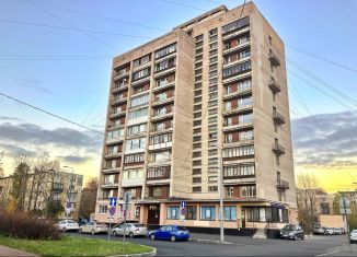 Сдается в аренду 1-ком. квартира, 32.5 м2, Санкт-Петербург, Новоизмайловский проспект, 46к1, метро Ленинский проспект