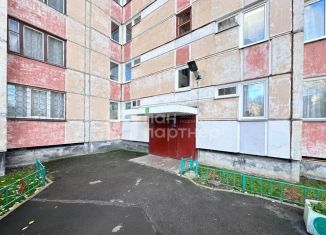 Продам двухкомнатную квартиру, 55 м2, Санкт-Петербург, метро Ленинский проспект, улица Солдата Корзуна