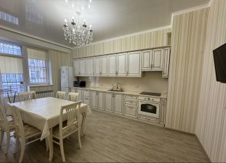 Продам 3-комнатную квартиру, 120 м2, Ставропольский край, Октябрьская улица, 337/2