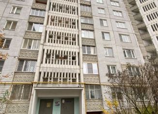 Сдам четырехкомнатную квартиру, 90 м2, Тверь, улица Коробкова, 6