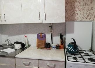 Продажа 1-комнатной квартиры, 33 м2, Камбарка, улица Суворова, 30