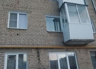 Двухкомнатная квартира на продажу, 51.6 м2, поселок городского типа Вишневогорск, улица Ленина, 35