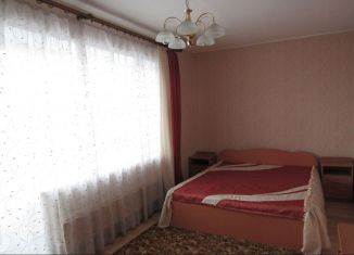 Сдача в аренду 3-ком. квартиры, 93 м2, Абакан, проспект Дружбы Народов, 20А