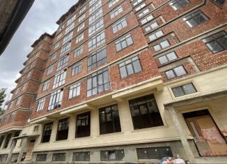 Продаю 2-комнатную квартиру, 95 м2, Махачкала, улица Азиза Алиева, 14, ЖК Золотые Ключи