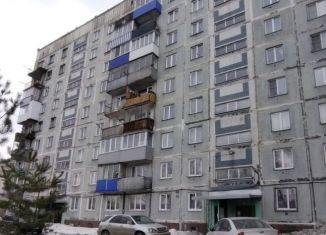 Сдача в аренду трехкомнатной квартиры, 60 м2, Кемеровская область, улица Карла Маркса, 8А