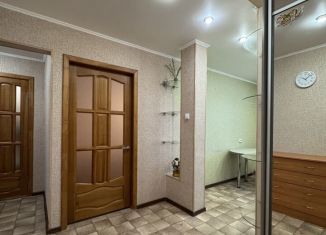 Продам 2-ком. квартиру, 52.5 м2, Кировская область, улица Мира, 5