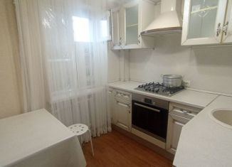 Сдам в аренду 2-ком. квартиру, 45 м2, Грозный, Сквозной переулок, 9