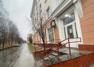 Помещение свободного назначения на продажу, 1000 м2, Мончегорск, проспект Металлургов, 12