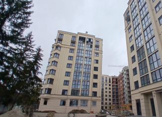 Продается 2-комнатная квартира, 65 м2, Калининградская область, улица Старшины Дадаева, 55