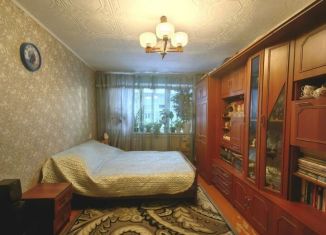 Продается 2-ком. квартира, 47 м2, Кировск, улица Кирова, 54