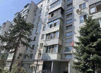 Продажа 2-ком. квартиры, 52 м2, Краснодар, улица Игнатова, 35