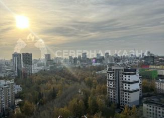 Продажа 3-ком. квартиры, 86 м2, Екатеринбург, Верх-Исетский район, улица Юмашева, 1