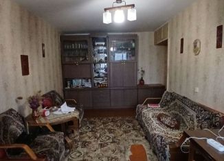 Продаю 3-ком. квартиру, 64.3 м2, Смоленская область, улица Кирова, 15