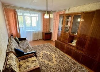 Продам 3-комнатную квартиру, 56 м2, поселок городского типа Приморский, улица Гагарина, 1