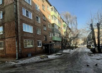 Продаю однокомнатную квартиру, 30.4 м2, Братск, улица Кирова, 33