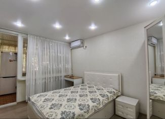 Сдается 1-ком. квартира, 36 м2, Сочи, улица Свердлова, 81к2