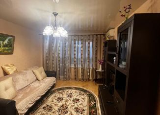 Аренда двухкомнатной квартиры, 55 м2, Майкоп, улица Ленина, 7