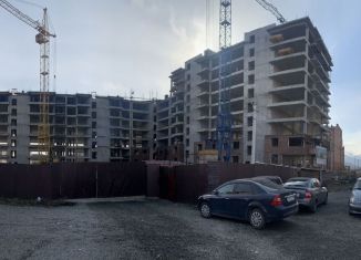 2-ком. квартира на продажу, 74 м2, Владикавказ, улица Курсантов-Кировцев, 15Д