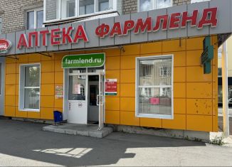 Продаю торговую площадь, 72.5 м2, Серов, улица Льва Толстого, 34