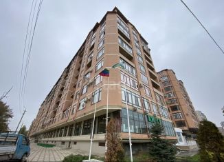 Продам трехкомнатную квартиру, 145 м2, Каспийск, улица М. Халилова, 22