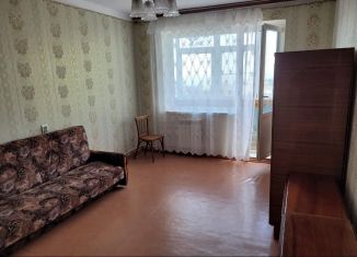 Сдам 1-ком. квартиру, 35 м2, Таганрог, Азовская улица, 3