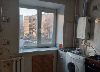 Продается трехкомнатная квартира, 58 м2, Белоусово, улица Гурьянова