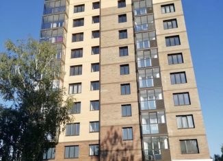 Продается 2-комнатная квартира, 75 м2, посёлок городского типа Медведево, улица Гагарина, 1