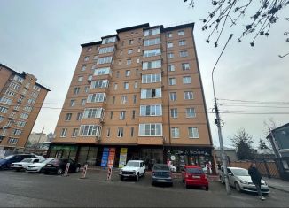 Продам 2-ком. квартиру, 72.1 м2, Ессентуки, Советская улица, 11