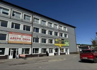 Продаю торговую площадь, 106 м2, Волгоград, улица Бахтурова, 12с9