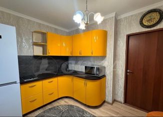 Продам 1-ком. квартиру, 38 м2, Тюмень, улица Мельникайте, 136, Калининский округ