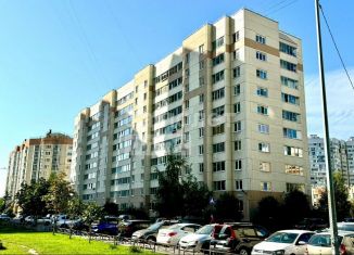 Продам 2-комнатную квартиру, 62 м2, Санкт-Петербург, улица Оптиков, 47к3, метро Старая Деревня