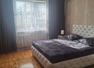 Аренда двухкомнатной квартиры, 50 м2, Майкоп, Пионерская улица, 413